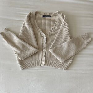 Brandy Melville One Size Cream Cardigan
